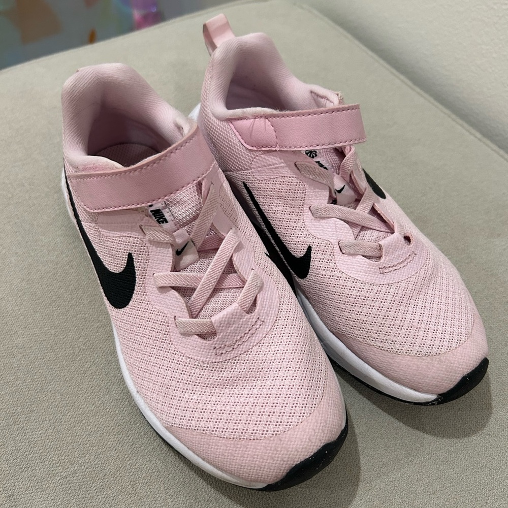 Nike Girl Sneakers Size 13.5